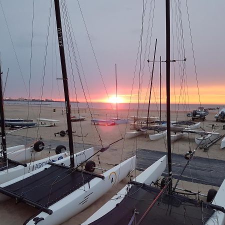 Nieuw App Met Tuin En Terras, Gratis Parking, Aan Zee, Vlakbij Brugge Apartment Duinbergen Luaran gambar